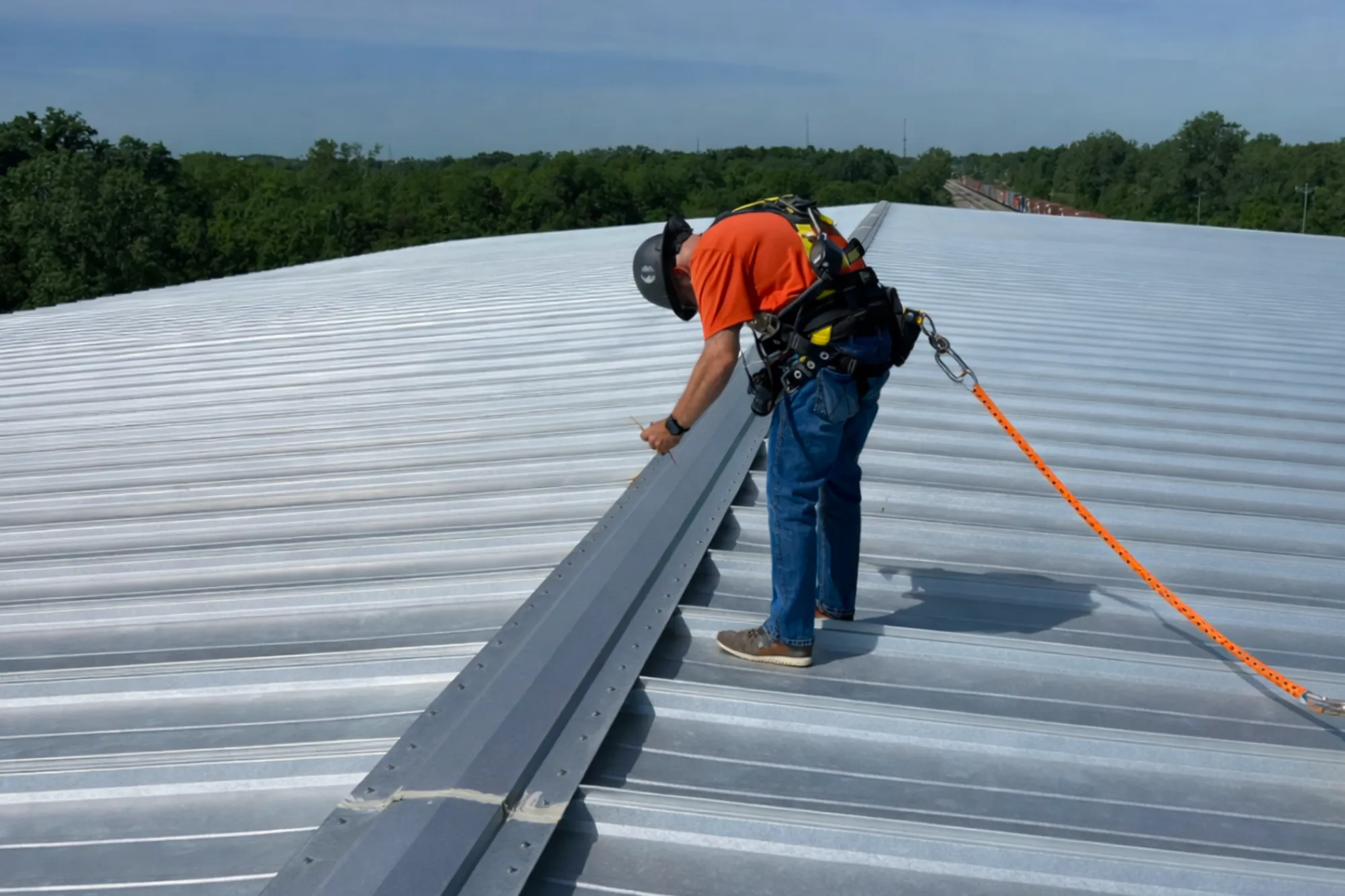 metal-roof-installation-industrial-inspection-contractor